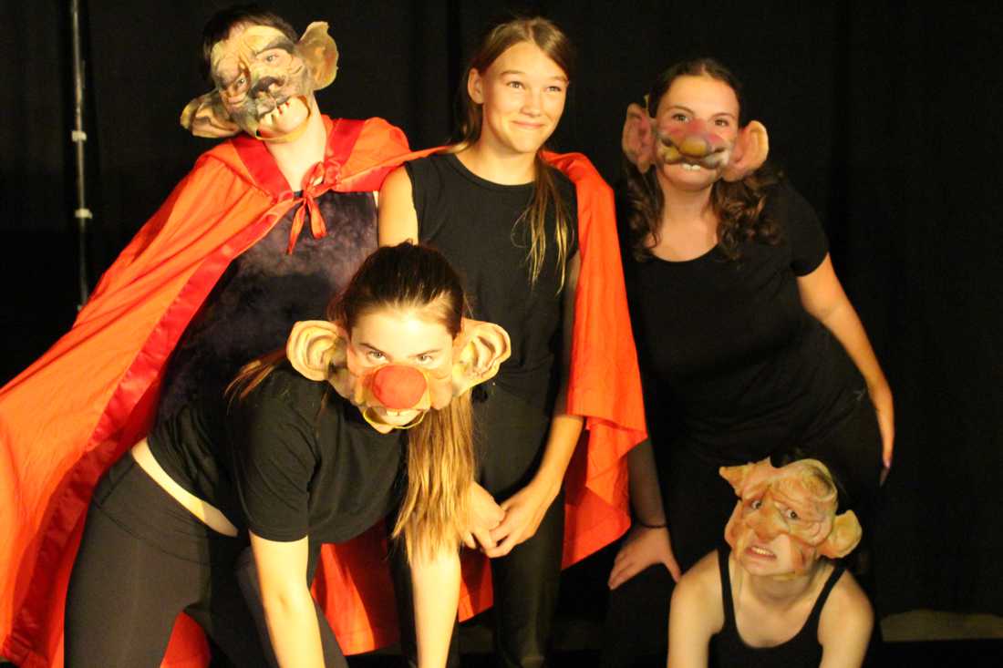 young actors mask work